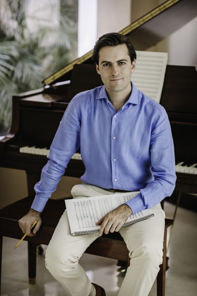 Juan Pablo Contreras: composer, conductor, speaker.